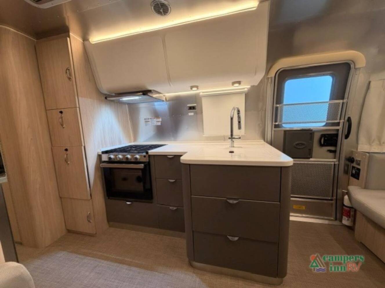 A photo of this 2027 Airstream Globetrotter 27FB