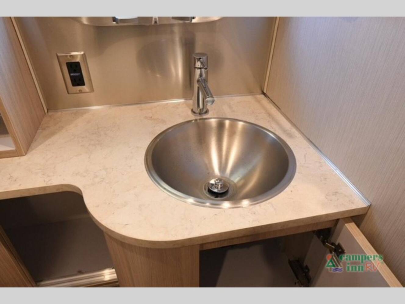 A photo of this 2027 Airstream Globetrotter 27FB