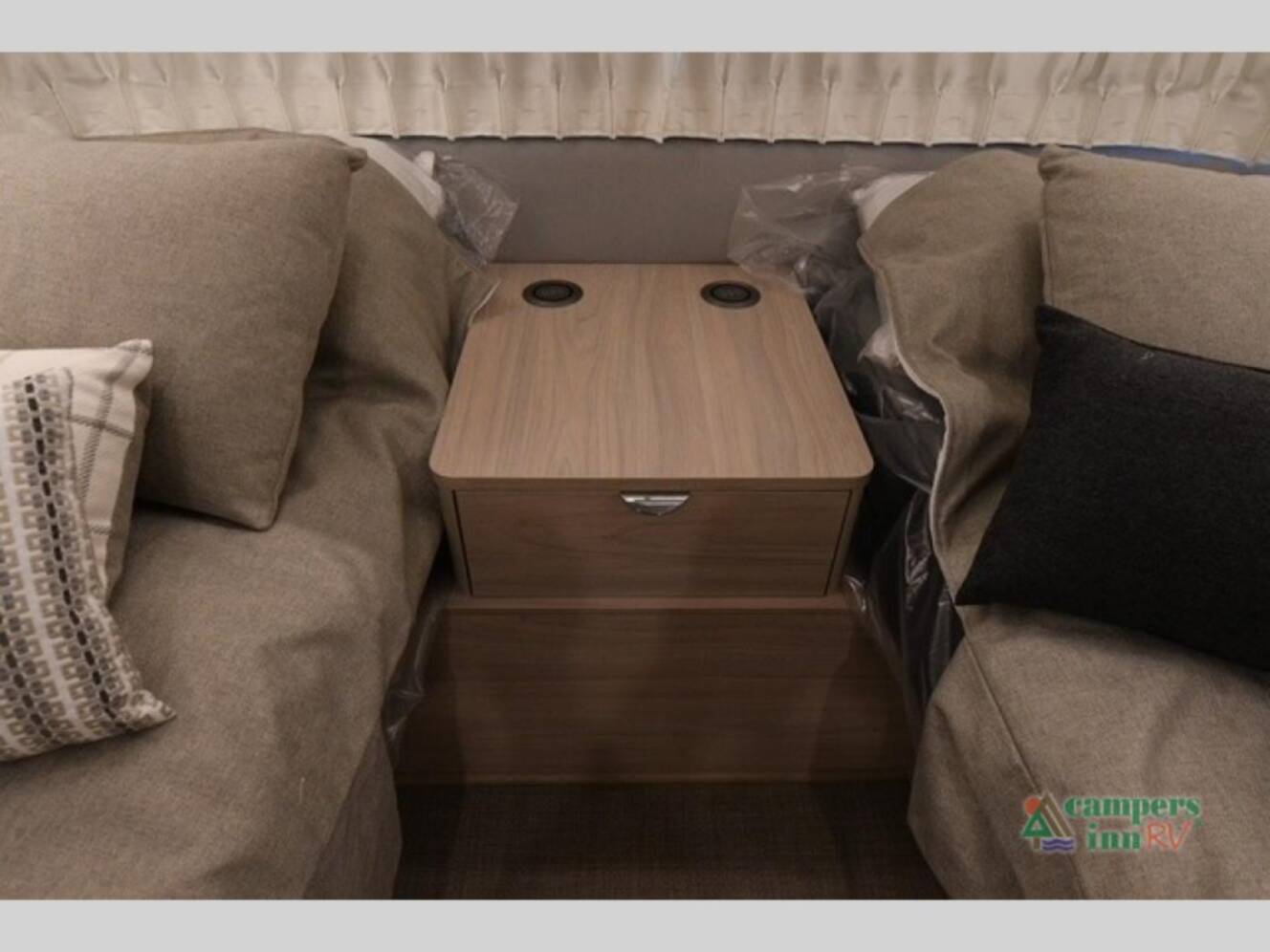 A photo of this 2027 Airstream Globetrotter 27FB