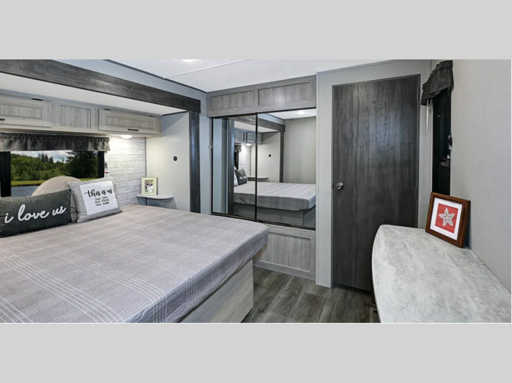 2025 Coachmen Rv Catalina Legacy Edition 303RKDS in gansevoort NY