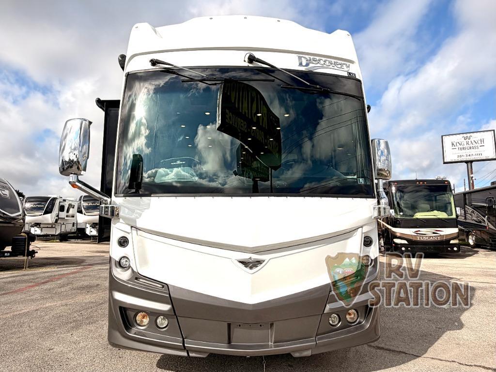 2022 Fleetwood Rv Discovery LXE 44S in katy TX