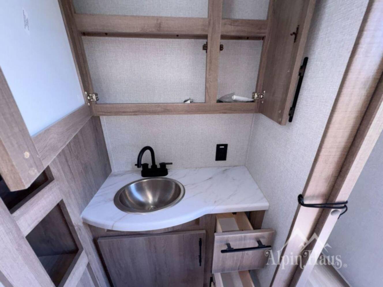 A photo of this 2025 Grand Design Imagine 2670MK