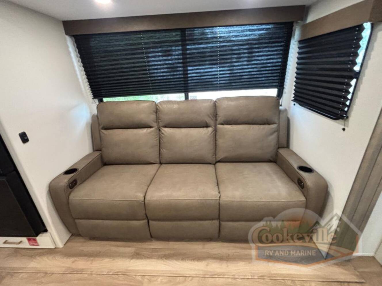 A photo of this 2027 Grand Design Transcend 285RKT
