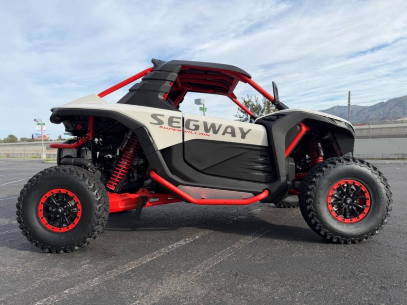 A photo of this 2026 Segway SUPER VILLAIN SX20 P