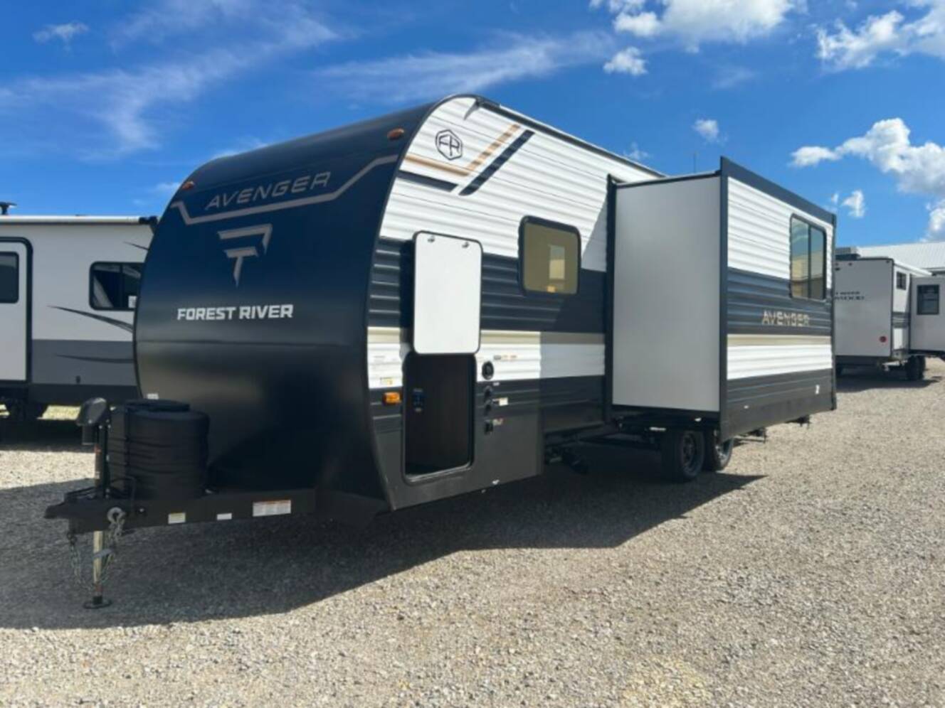 A photo of this 2027 Prime Time Avenger 25MKO