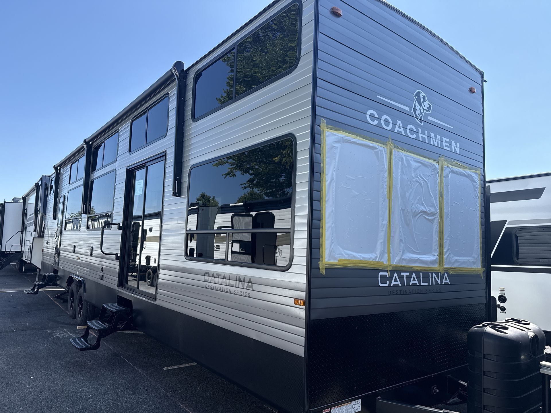 2027 Coachmen Catalina Destination Series 42CONDO in manheim PA