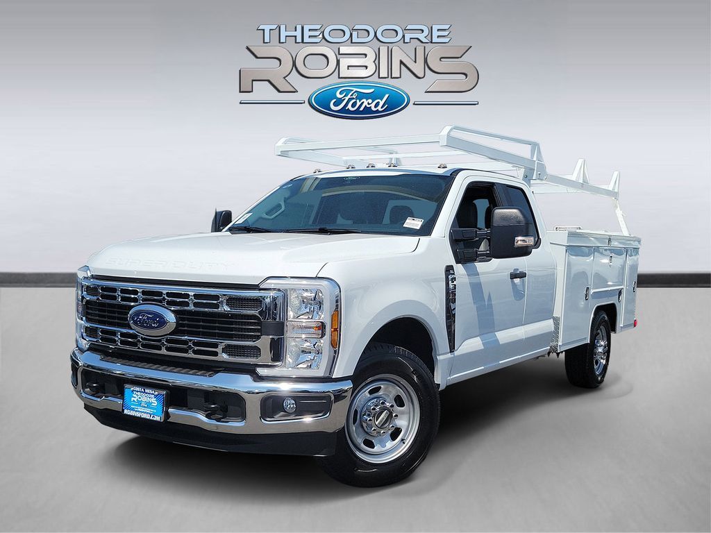 2026 FORD F350 in Costa Mesa, CA