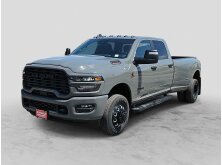 Top 10 Commercial Trucks for Construction: The Heavy Hitters image