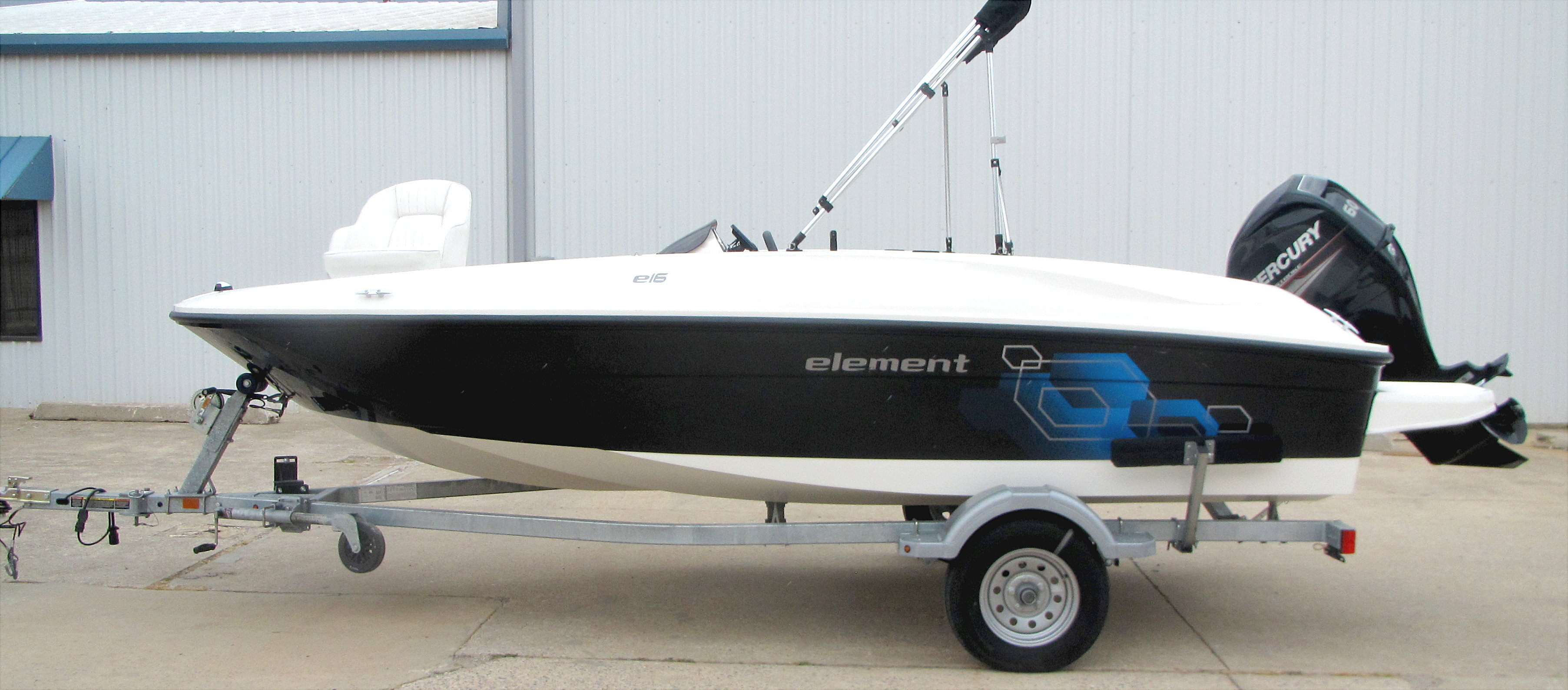 2019 Bayliner - Cruiser Boat boat