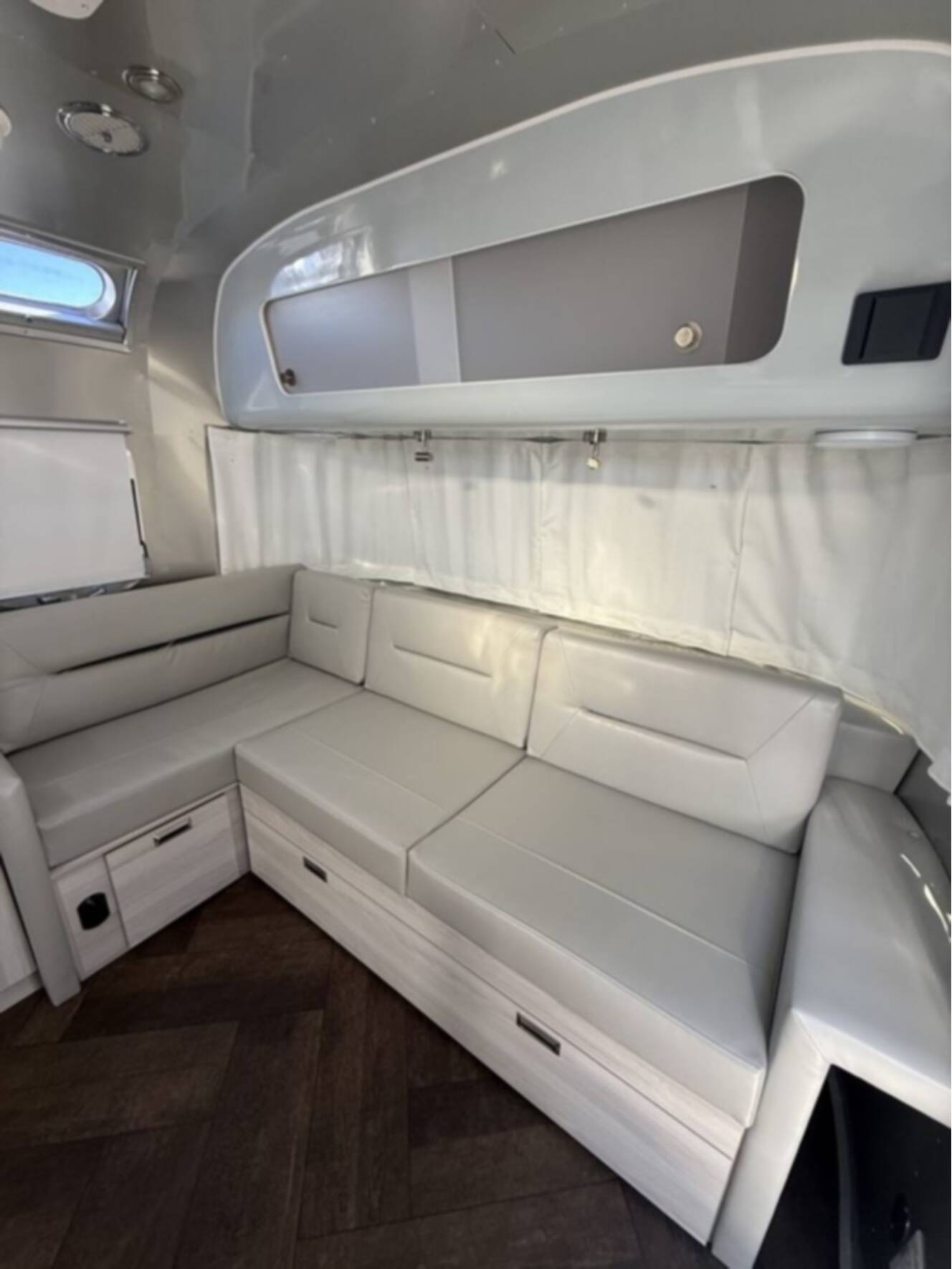 A photo of this 2026 Airstream International 28RB