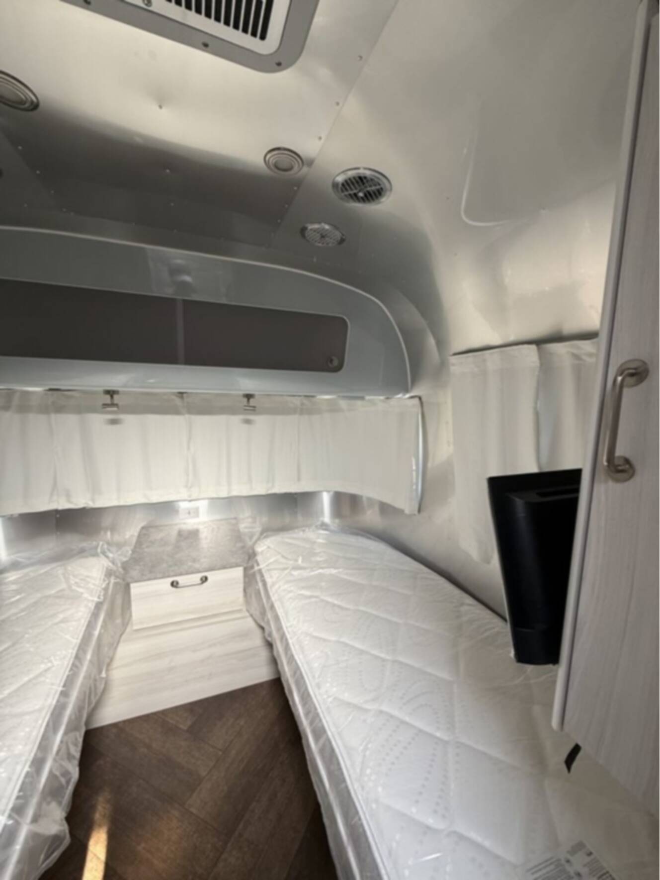 A photo of this 2026 Airstream International 28RB