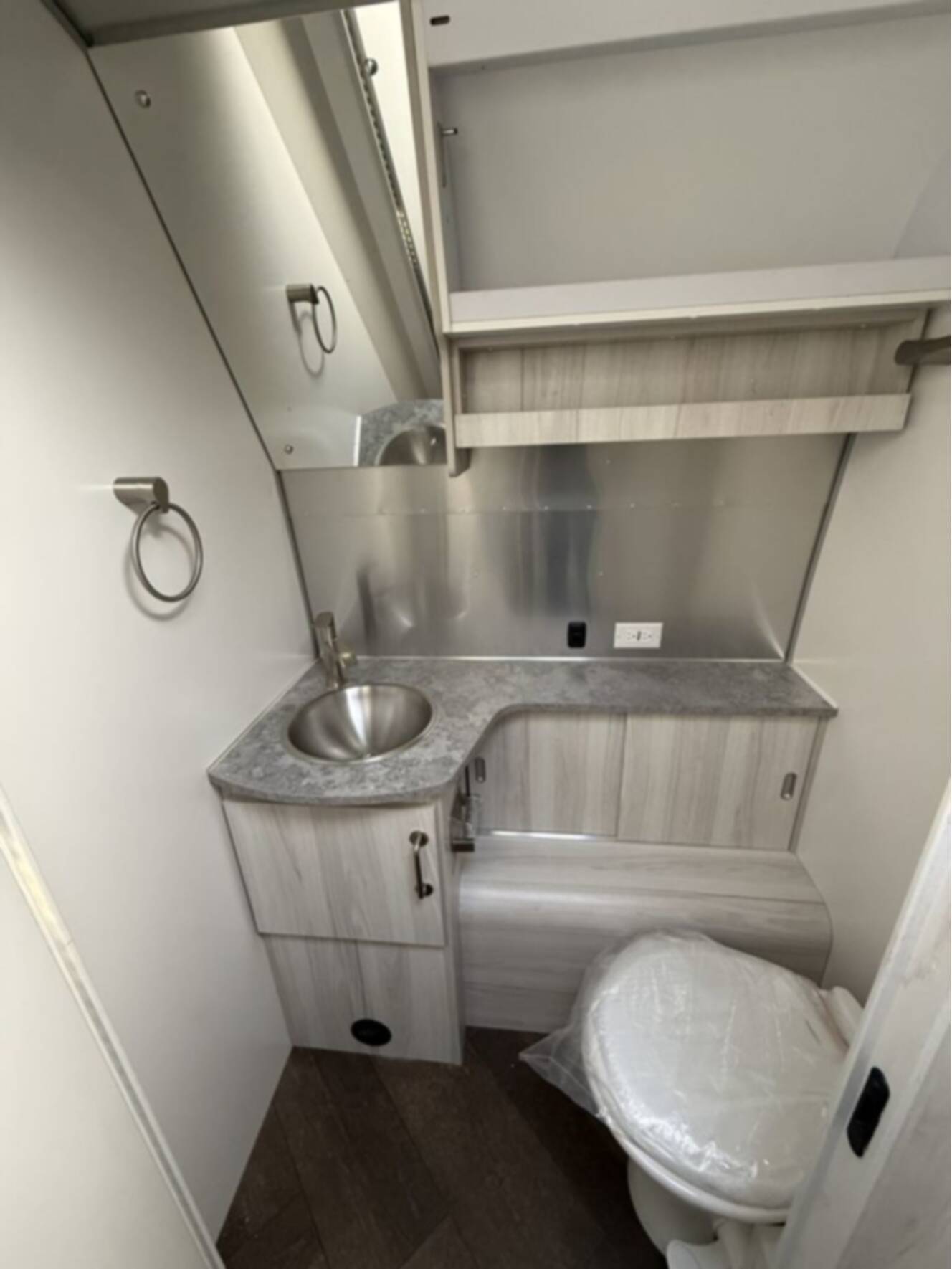 A photo of this 2026 Airstream International 28RB