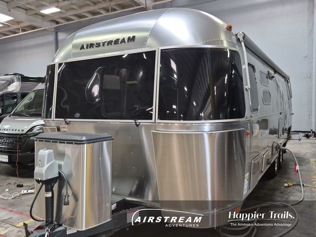 2016 Airstream Flying Cloud 28 Twin in clackamas OR