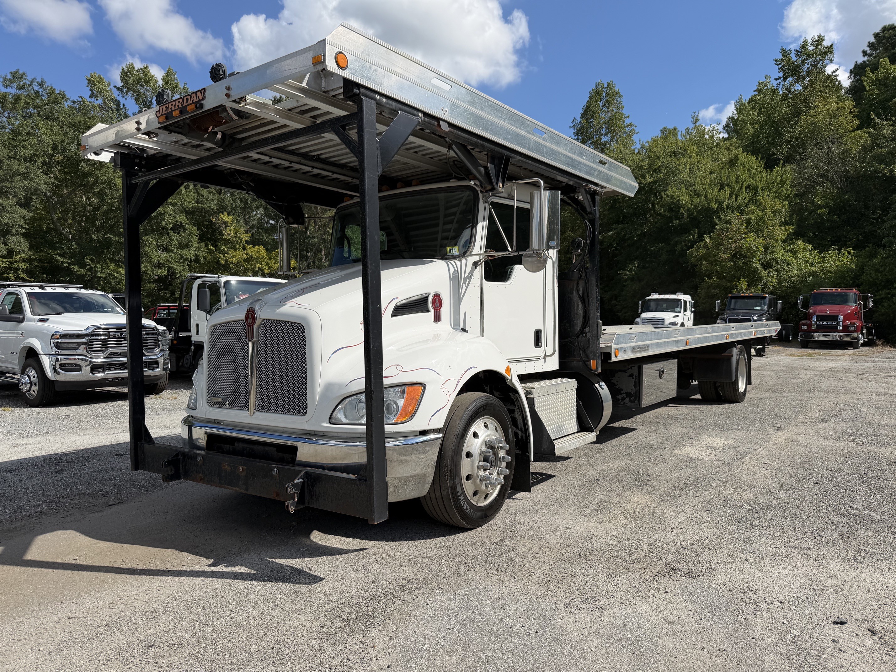 2020 KENWORTH T370 in Lilburn, GA