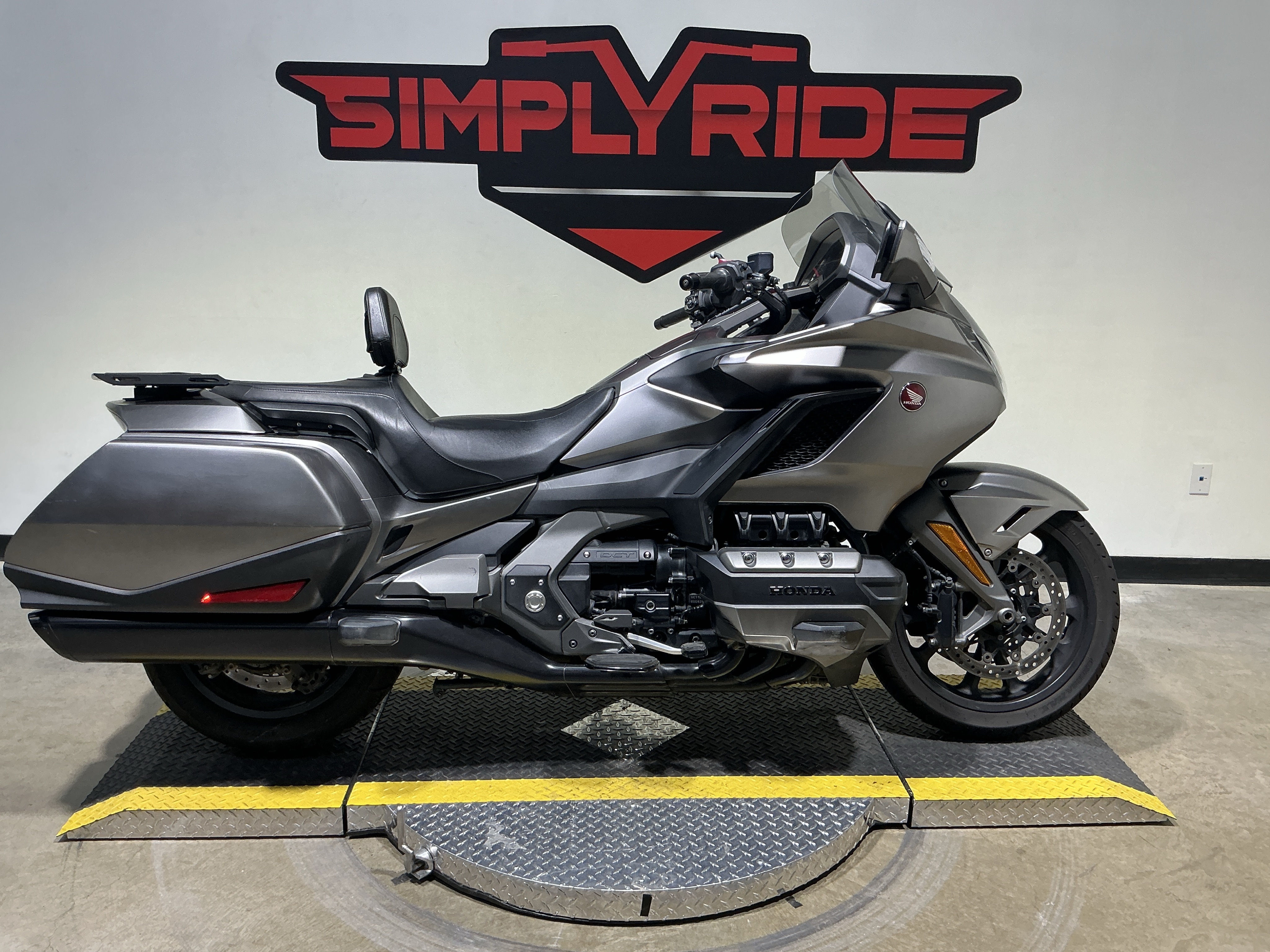 2018 Honda Gold Wing DCT 1800 AUTOMATIC DCT in Eden Prairie, MN