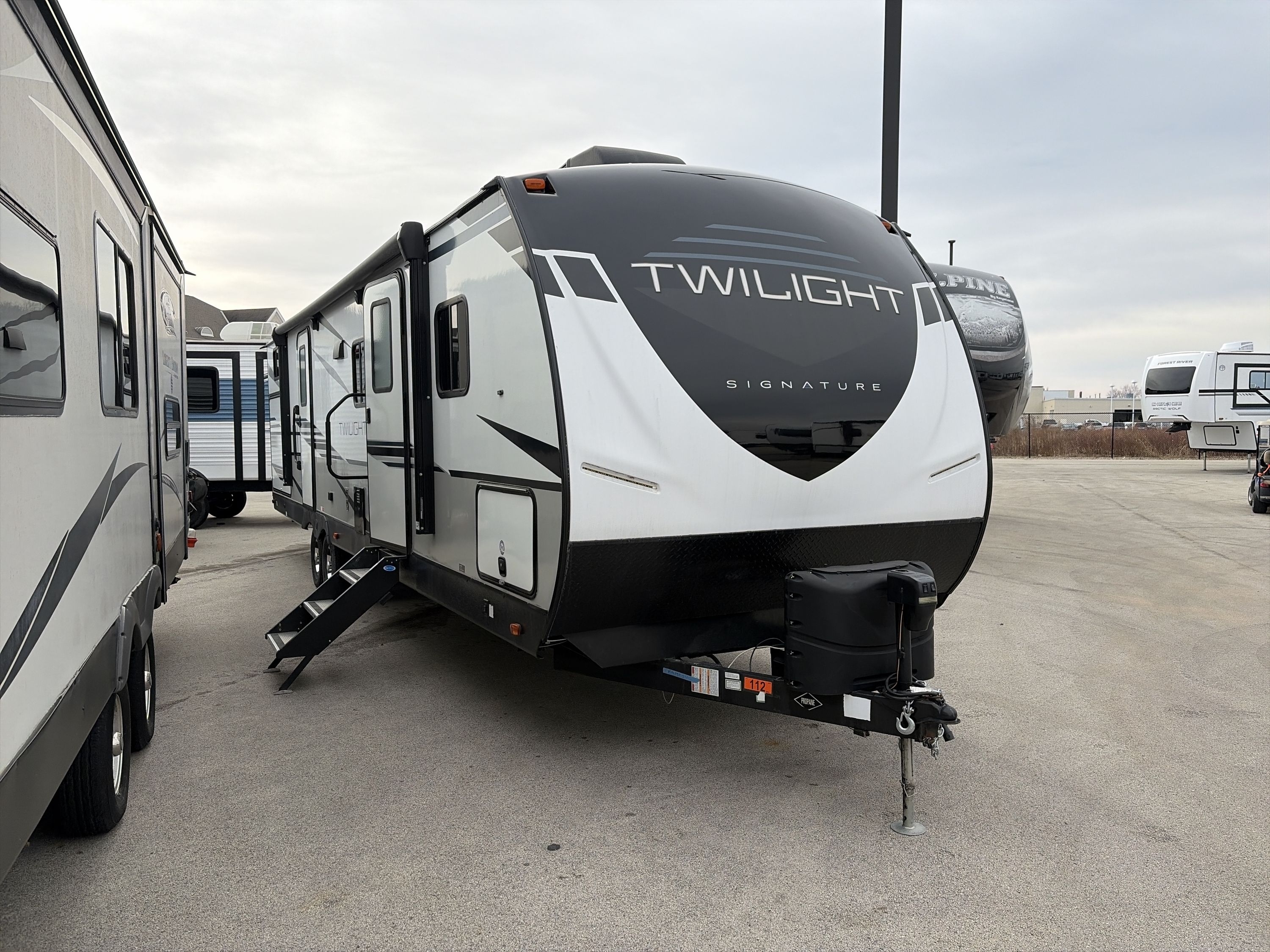 2022 Cruiser Rv TWILIGHT SIGNATURE 3300 TW3300 in springfield IL