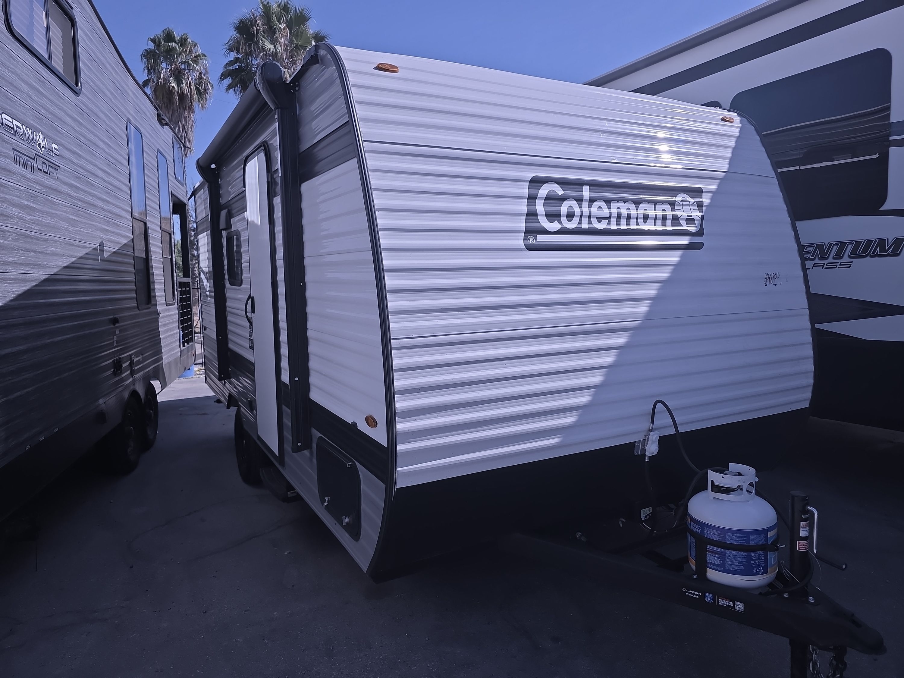 2027 Keystone COLEMAN 17B in newhall CA