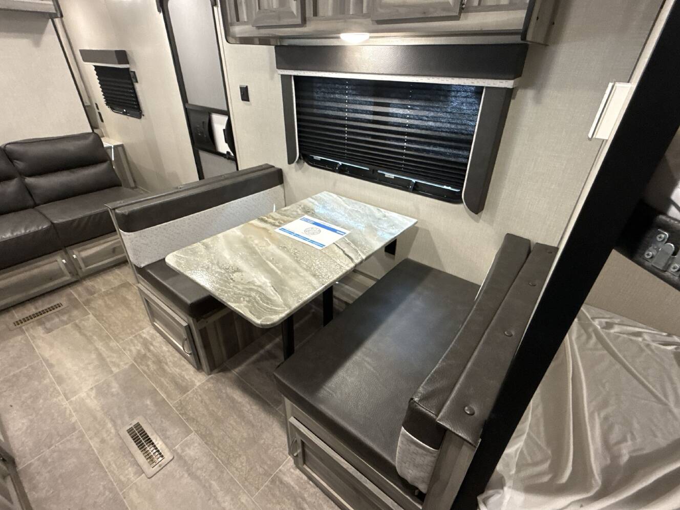 A photo of this 2022 Chinook DREAM 260BH