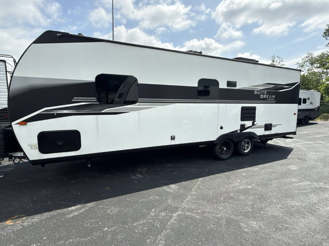 A photo of this 2022 Chinook DREAM 260BH