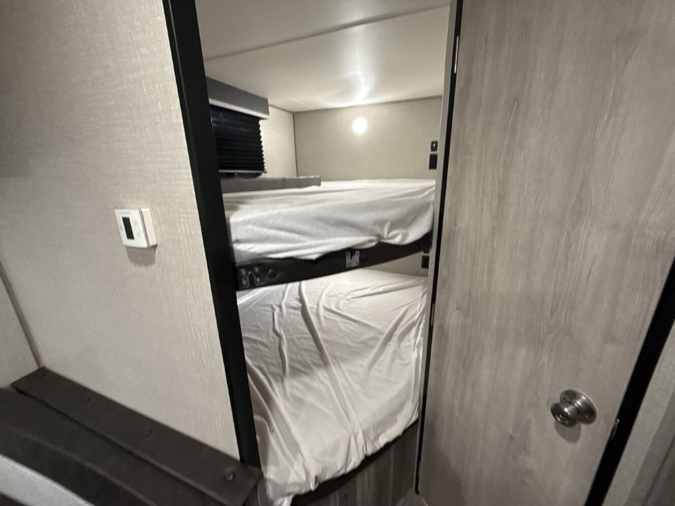 A photo of this 2022 Chinook DREAM 260BH