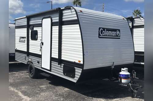 2027 Keystone COLEMAN 17B in kissimmee FL