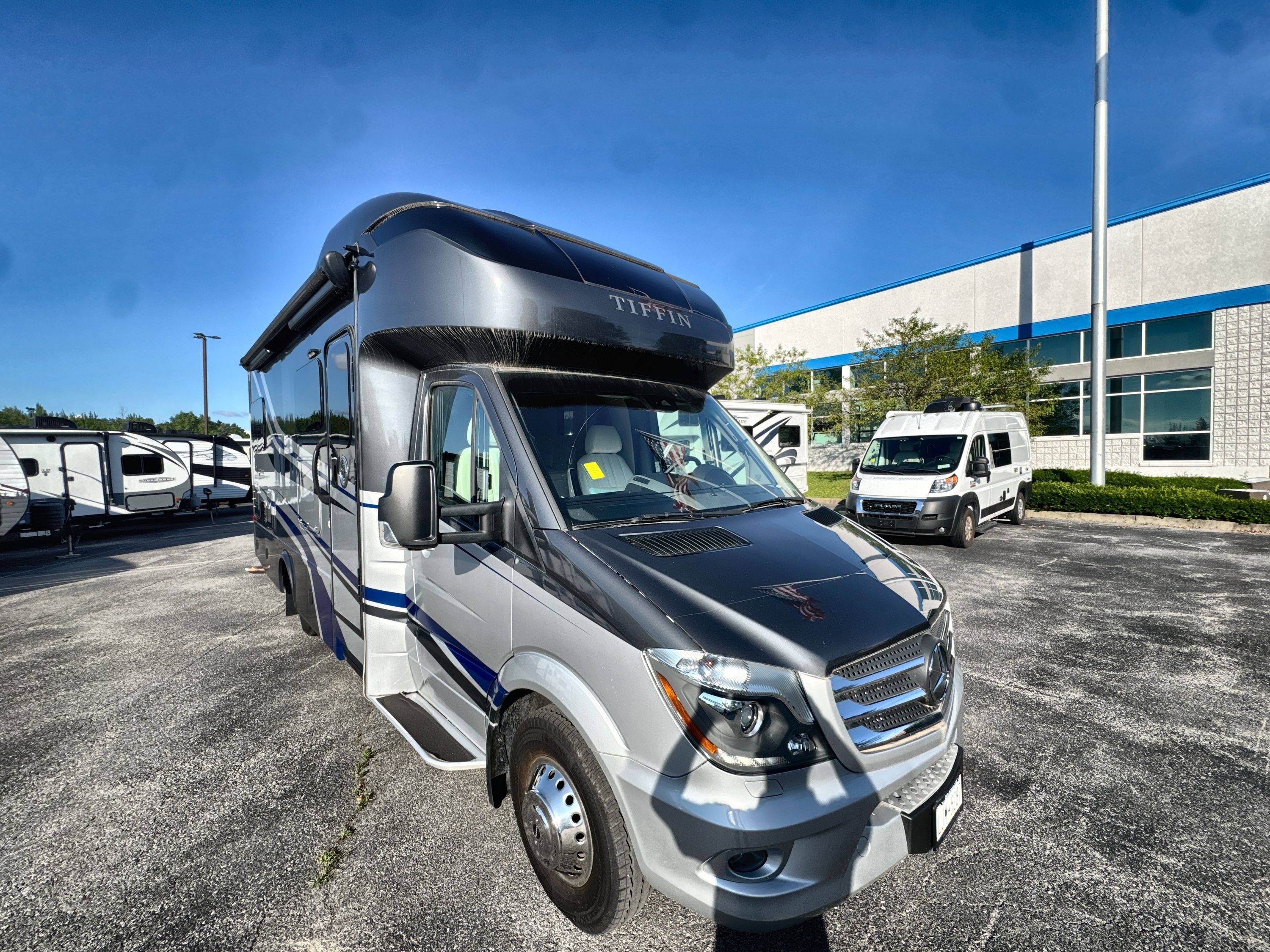 2019 Tiffin WAYFARER 24TW in hamburg NY