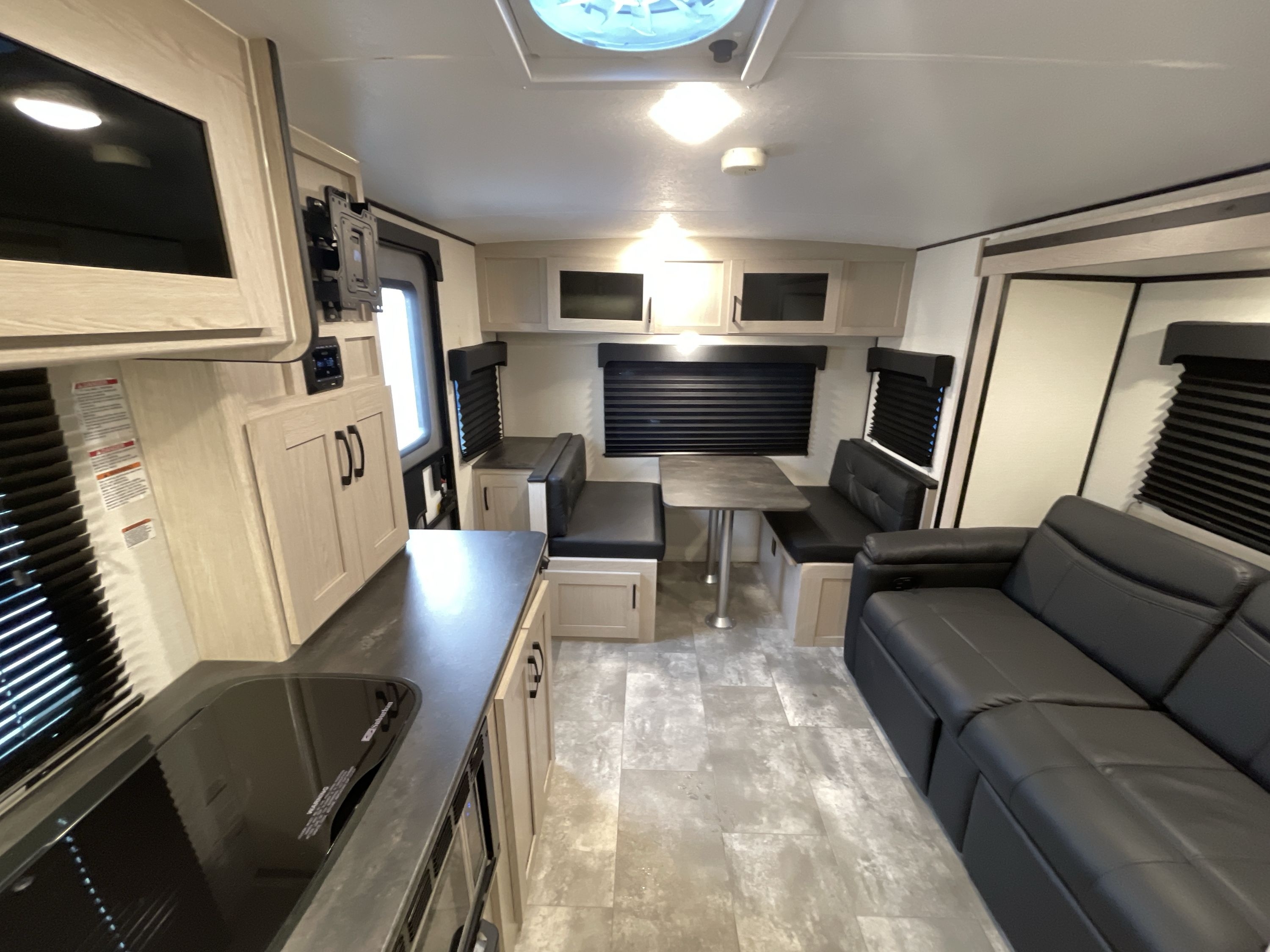 2022 Coachmen APEX NANO 213RDS in katy TX