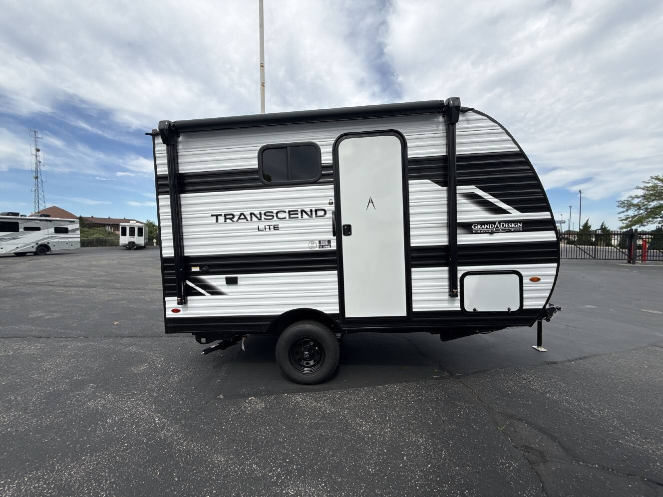 A photo of this 2027 Grand Design TRANSCEND LITE 121RBL