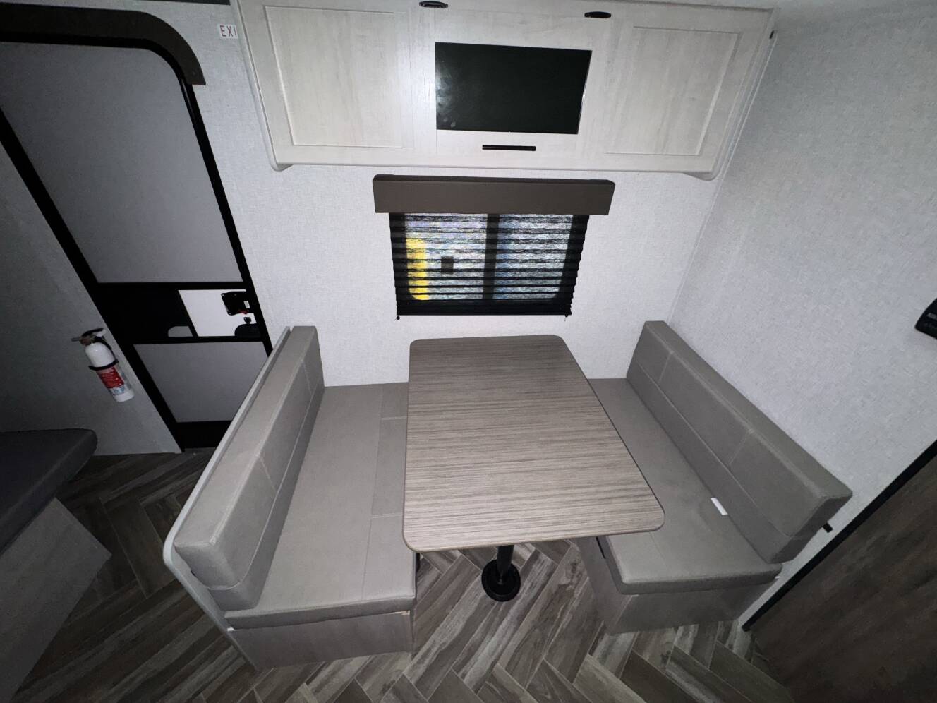 A photo of this 2025 Crossroads ZINGER 18RB