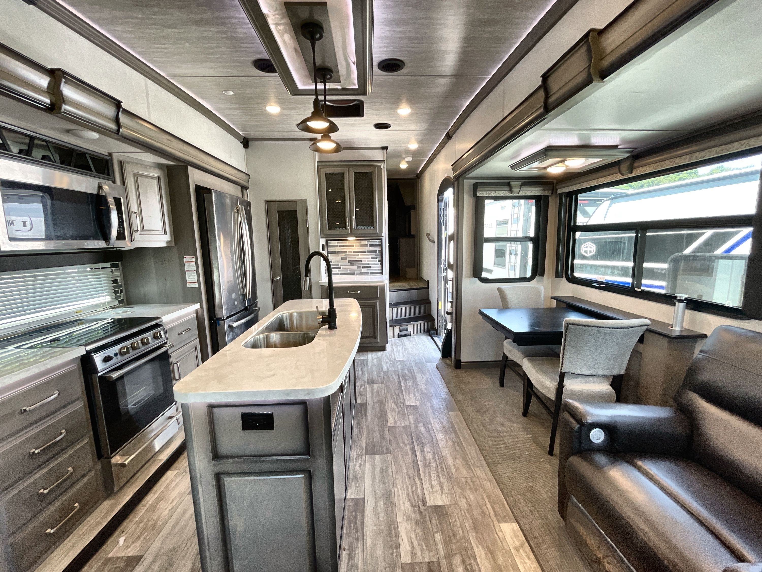 2021 Keystone MONTANA 3121RL in fairmont WV