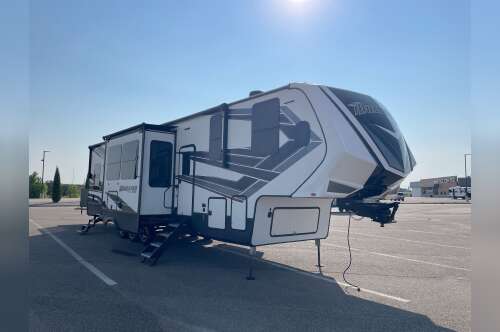 2021 Grand Design MOMENTUM 381M in wichita KS