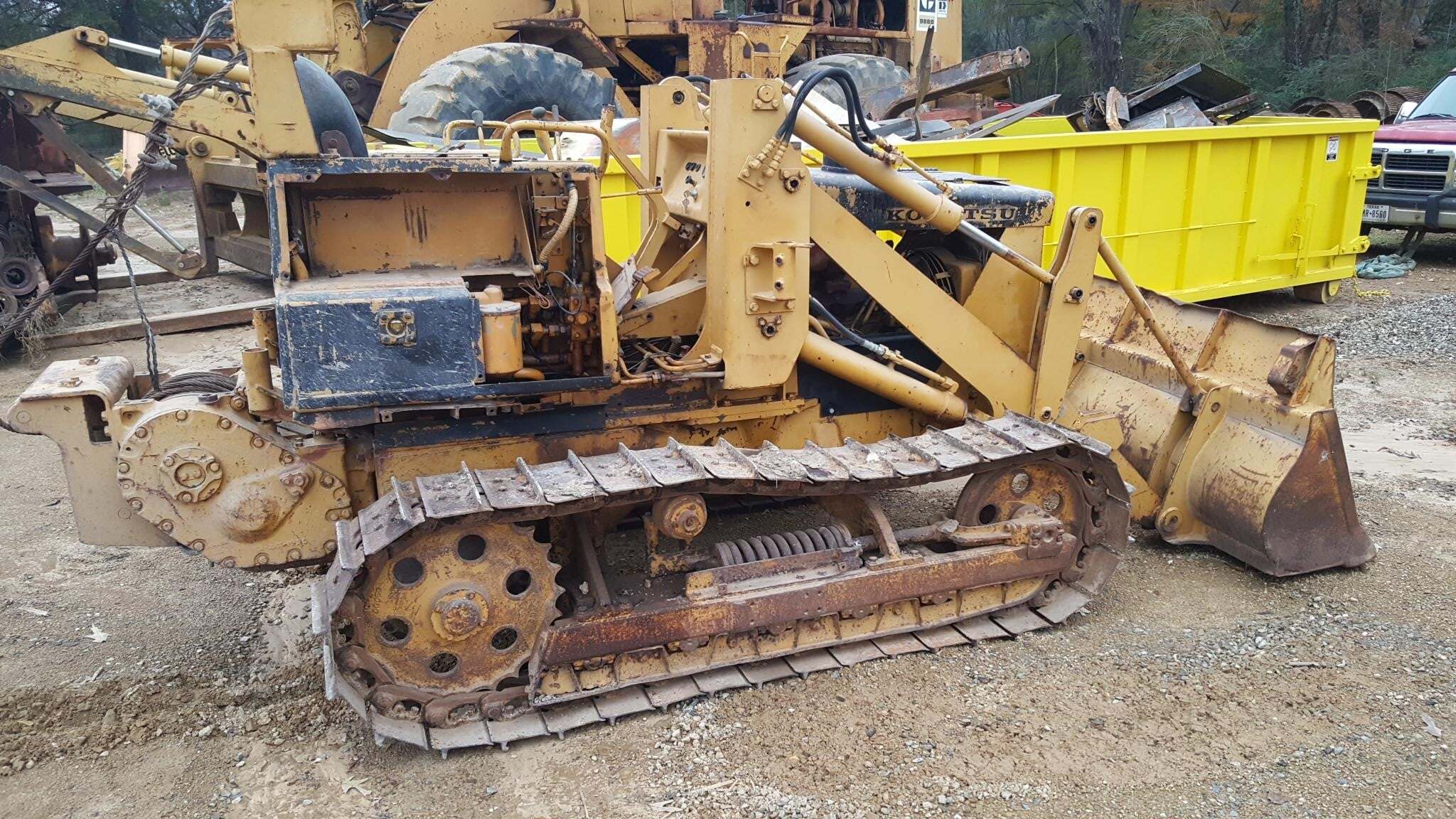 KOMATSU D20S-5 in Hughes Springs, TX