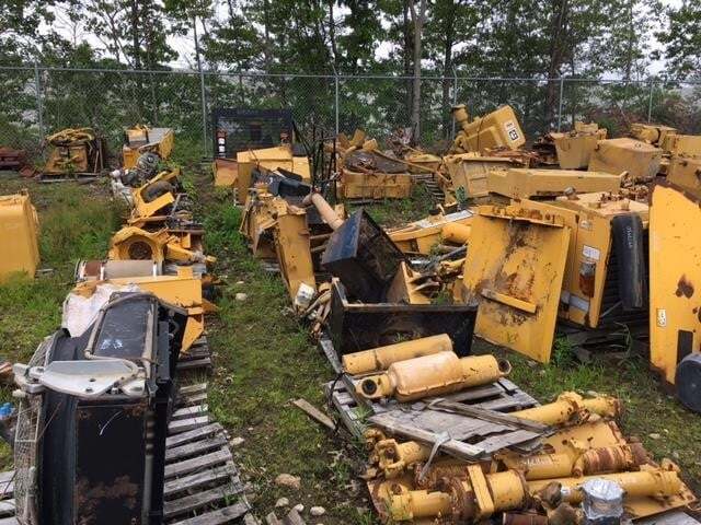 1997 CATERPILLAR D350E in Milford, MA