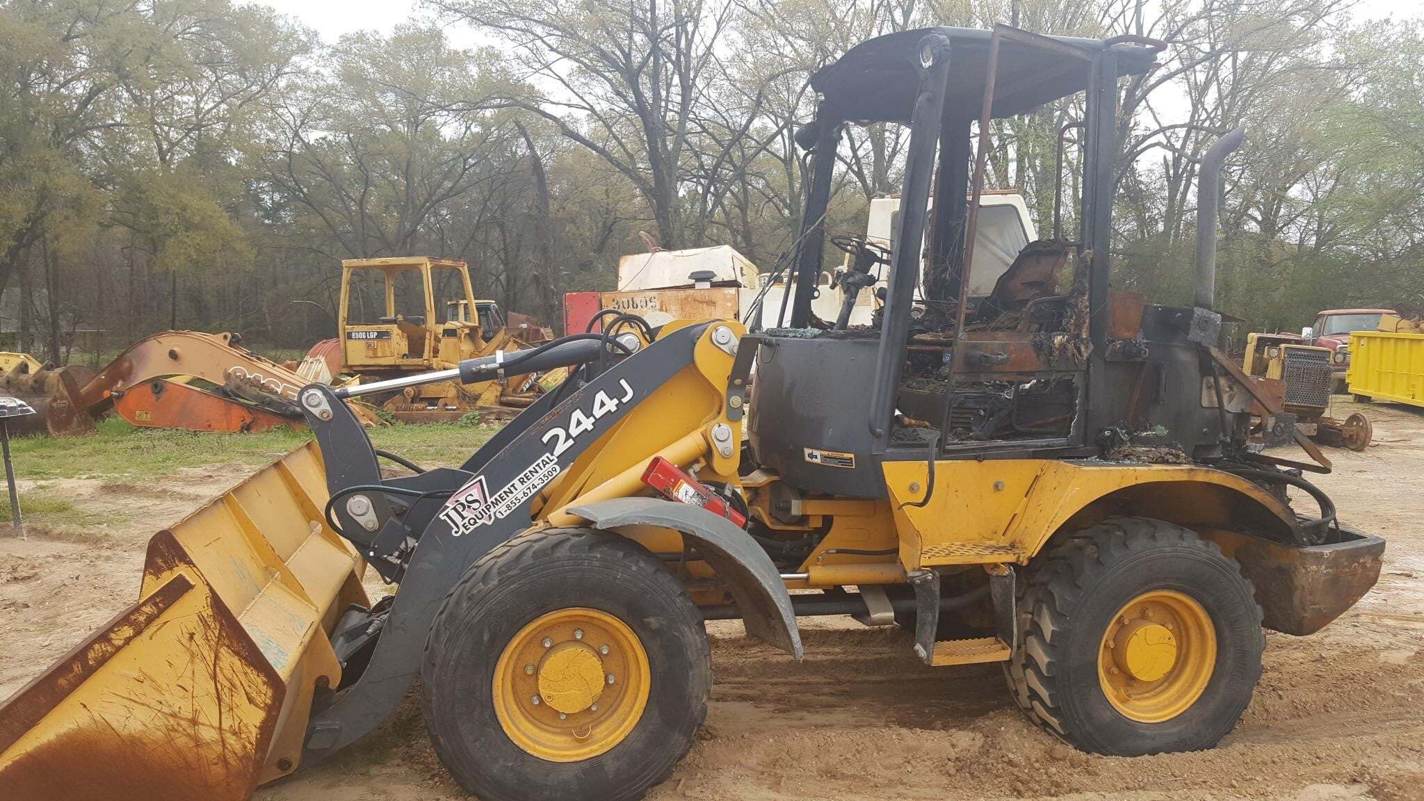 DEERE 244J in Hughes Springs, TX