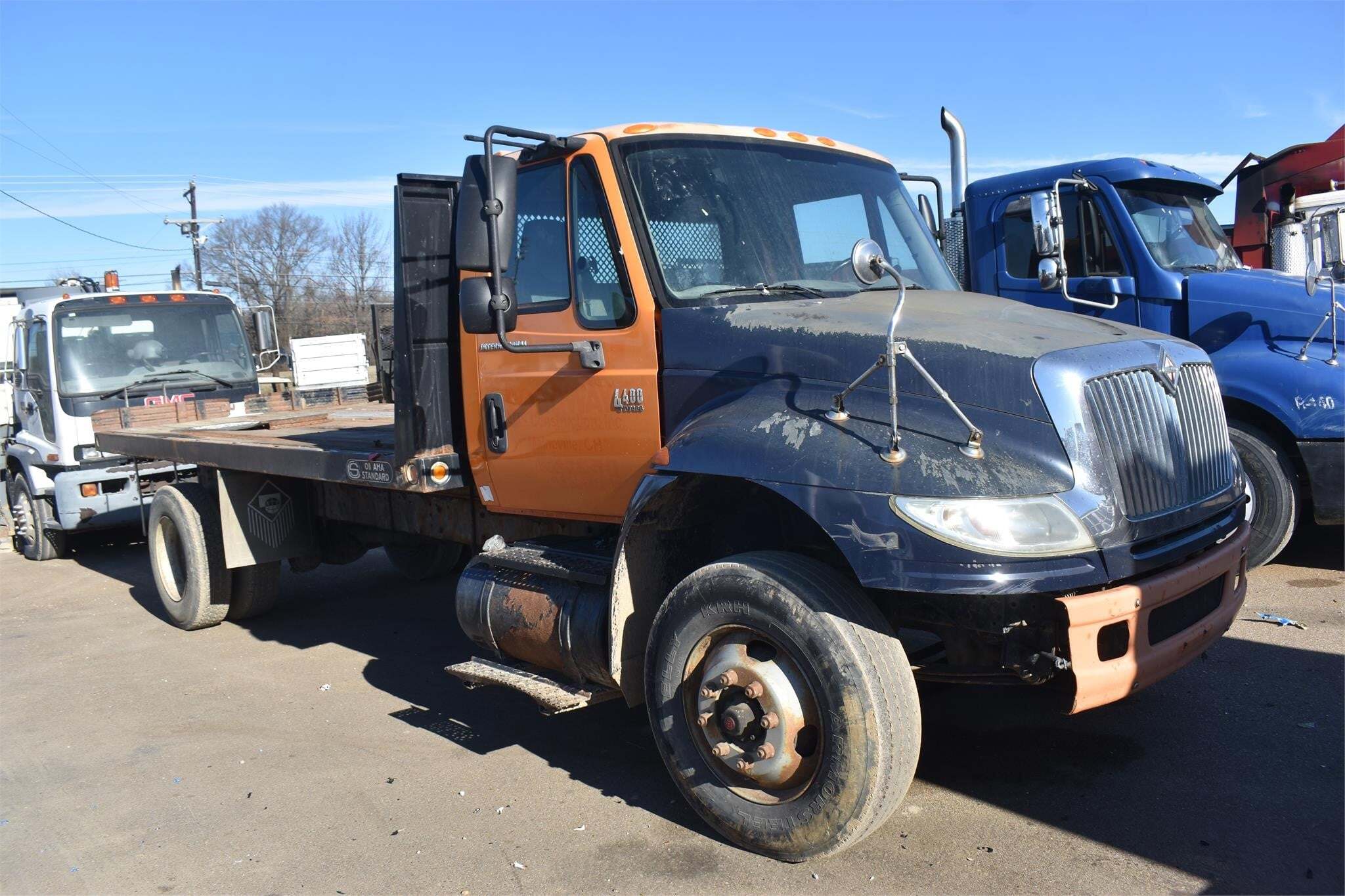 2004 INTERNATIONAL DURASTAR 4400 in Covington, TN