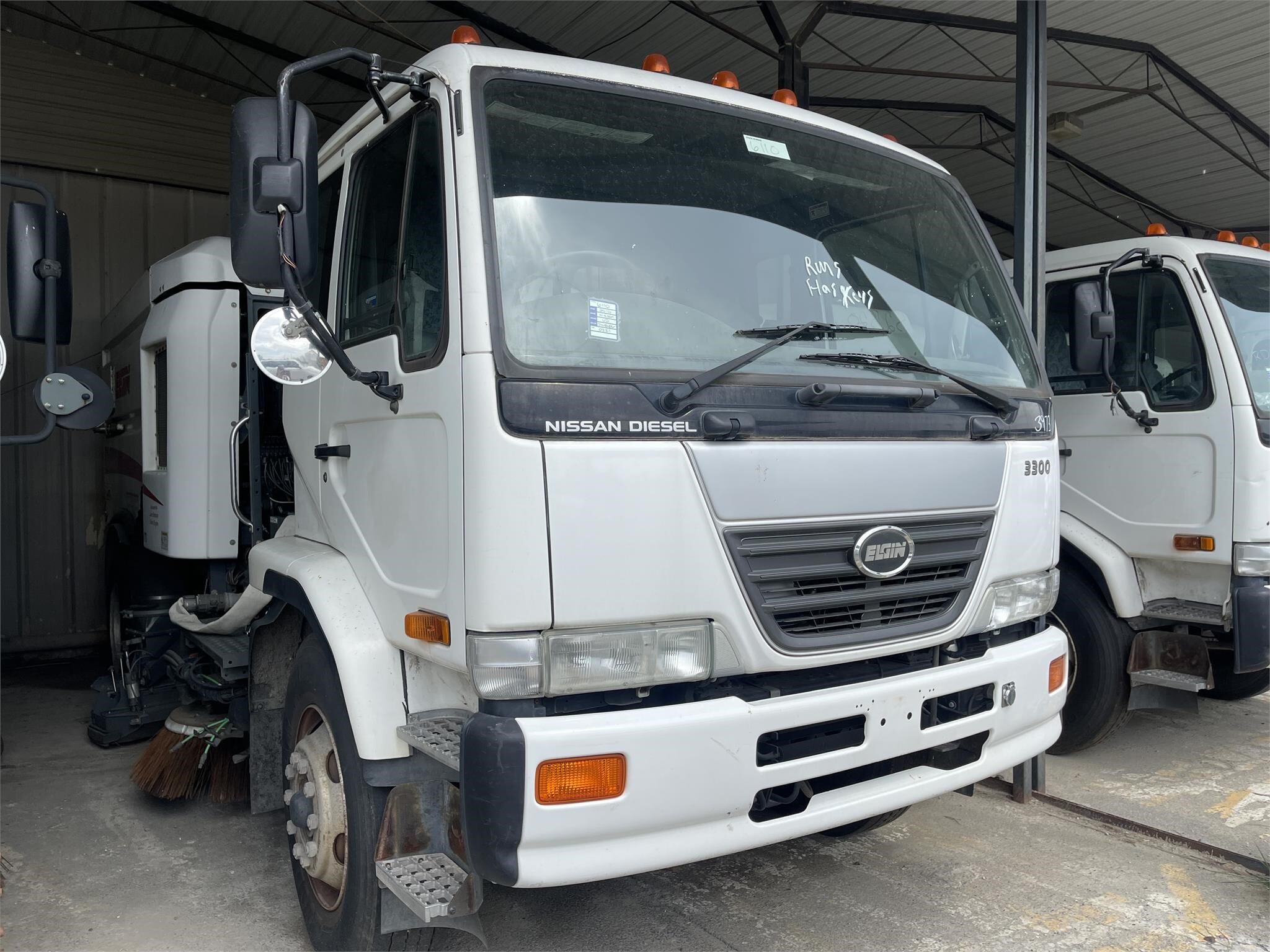 2010 NISSAN UD 3300 in Bealeton, VA