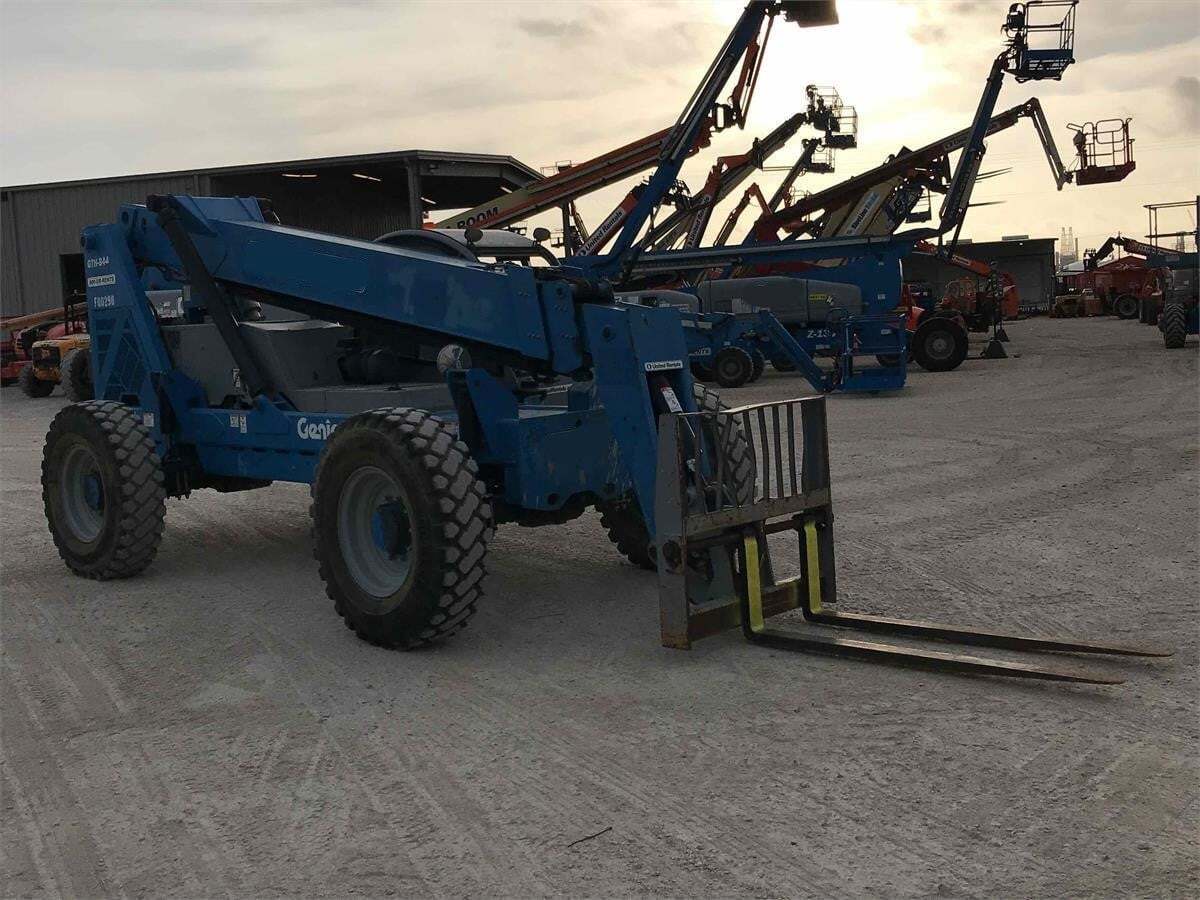2011 GENIE GTH844 in Nashville, TN