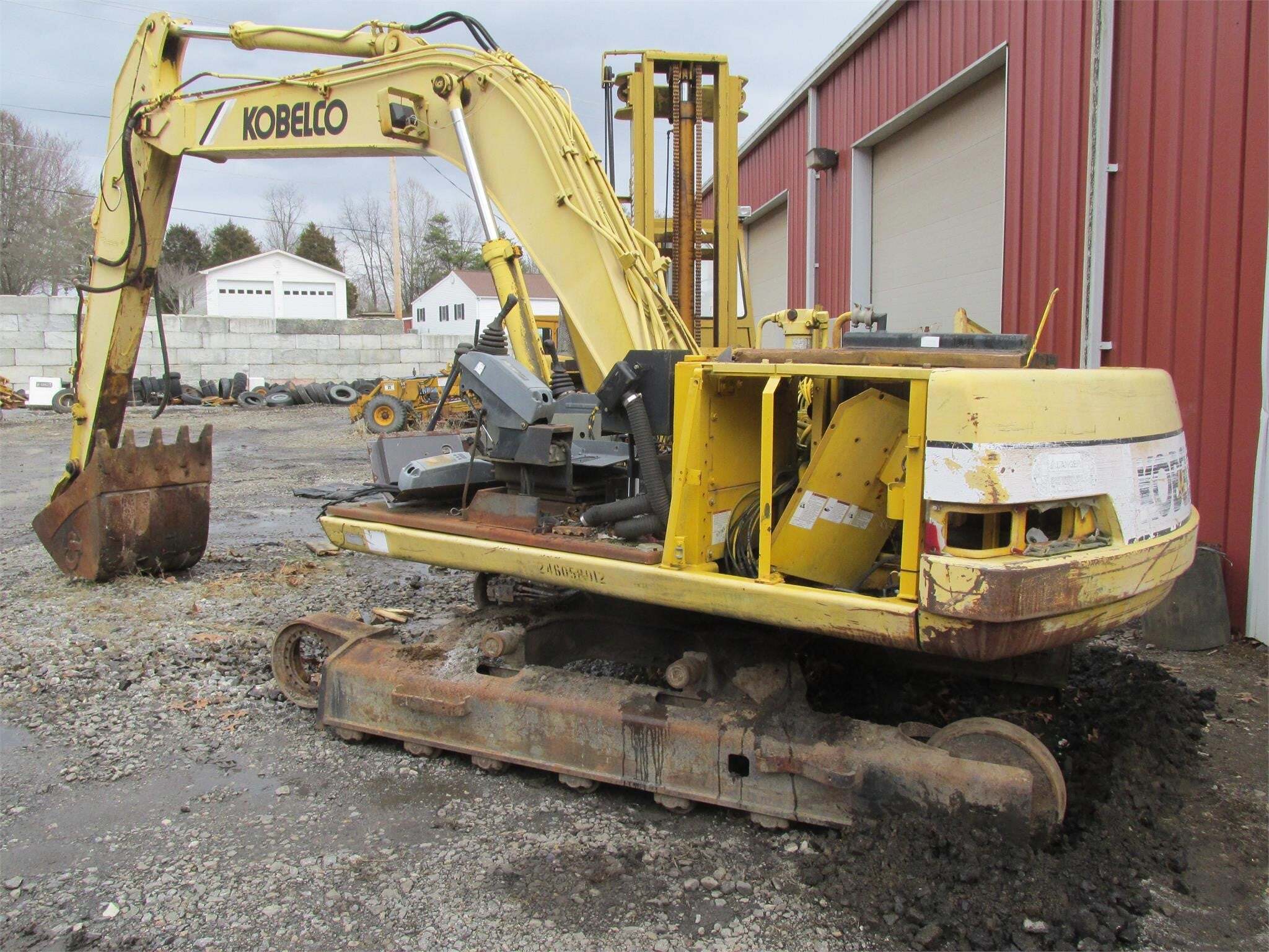 1999 KOBELCO SK115 in Rich Creek, VA