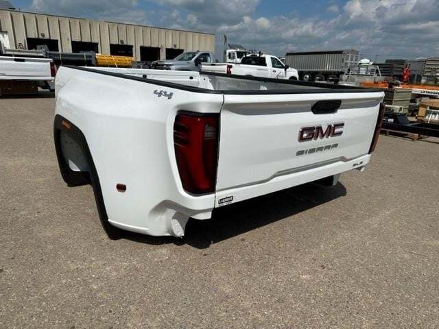 2024 GMC 8 FT in Lake Crystal, MN