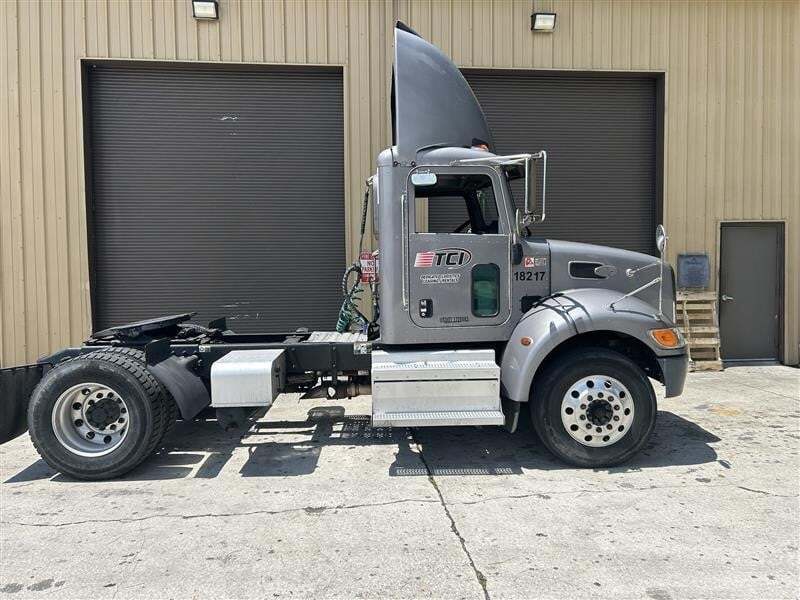 2018 PETERBILT 337 in Los Angeles, CA