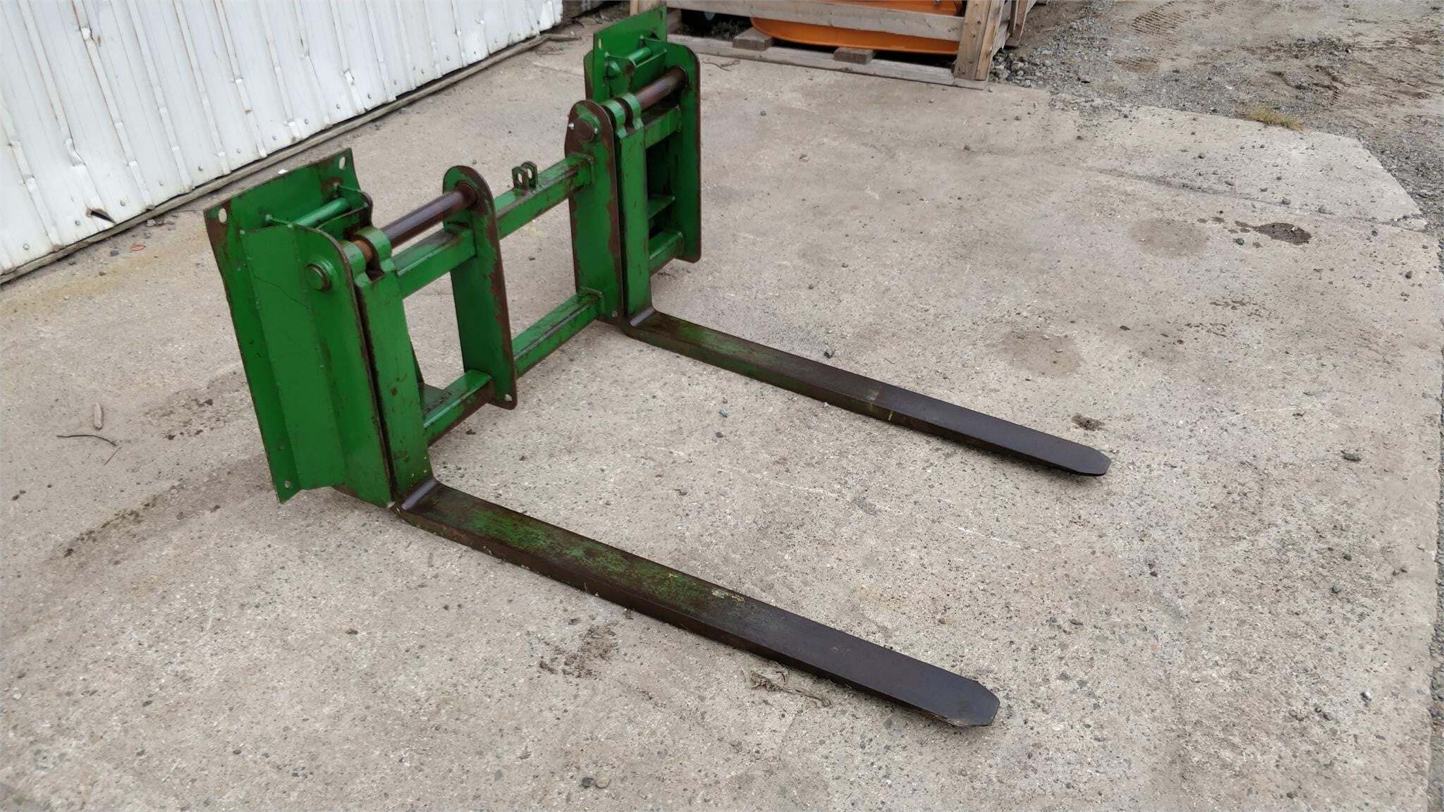 PALLET FORKS Attachment in Lenox, MI