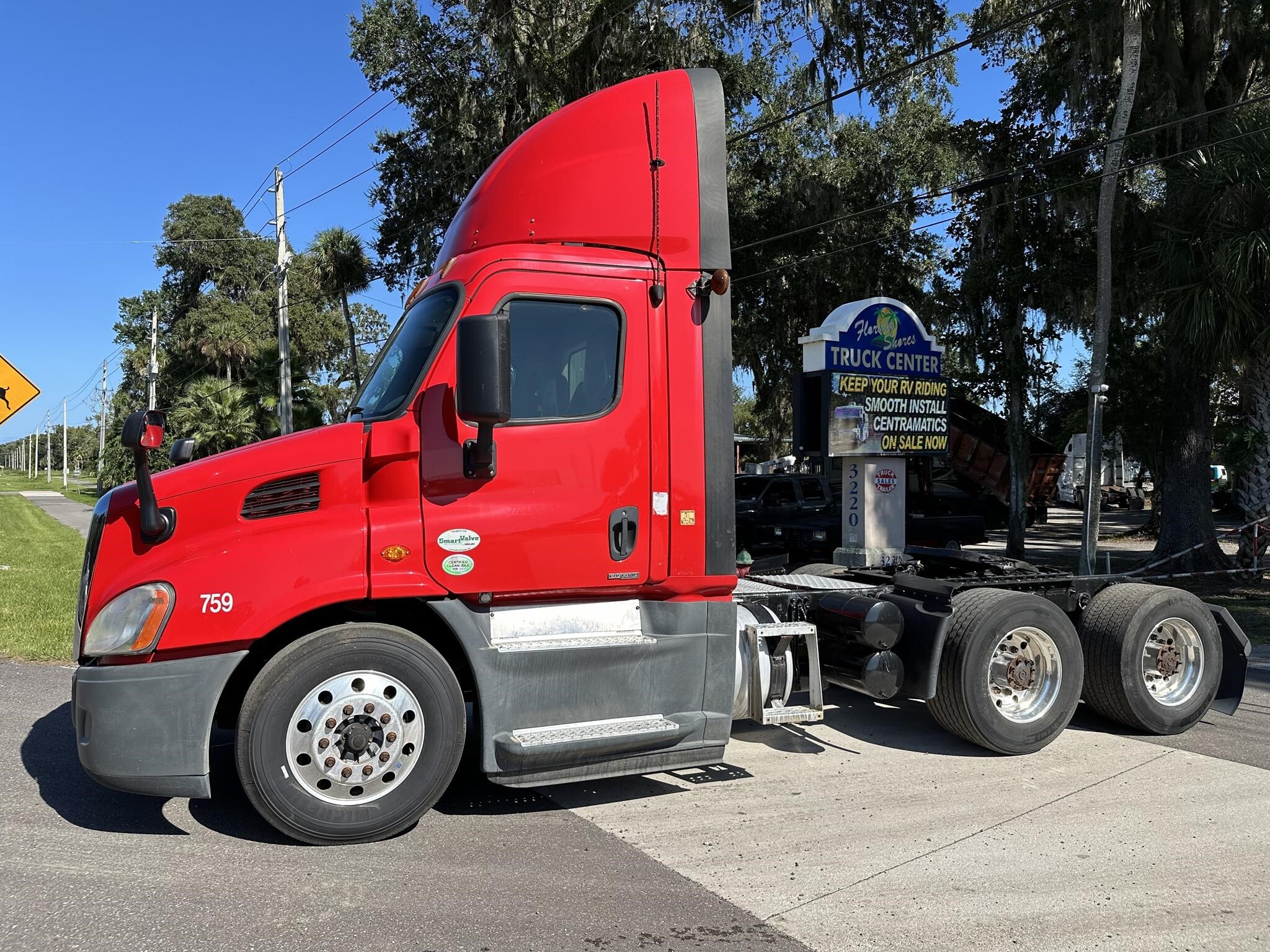 2016 FREIGHTLINER CASCADIA 113 in Edgewater, FL