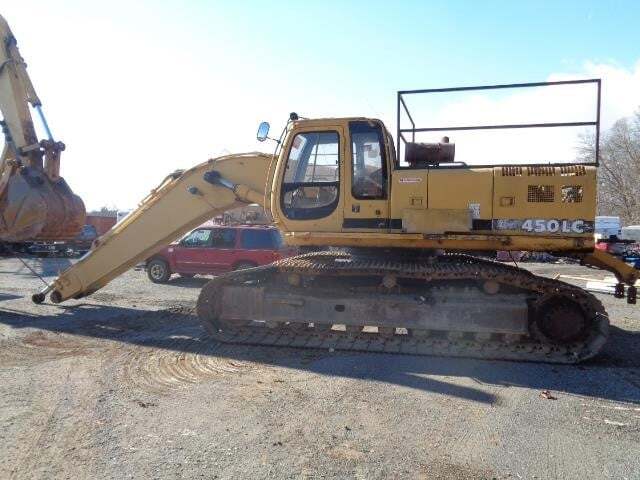 2000 DEERE 450 LC in Orange, VA