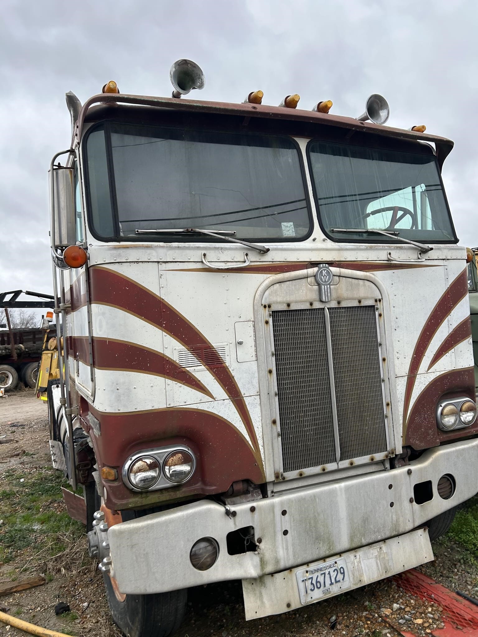 1976 KENWORTH K100 in Covington, TN
