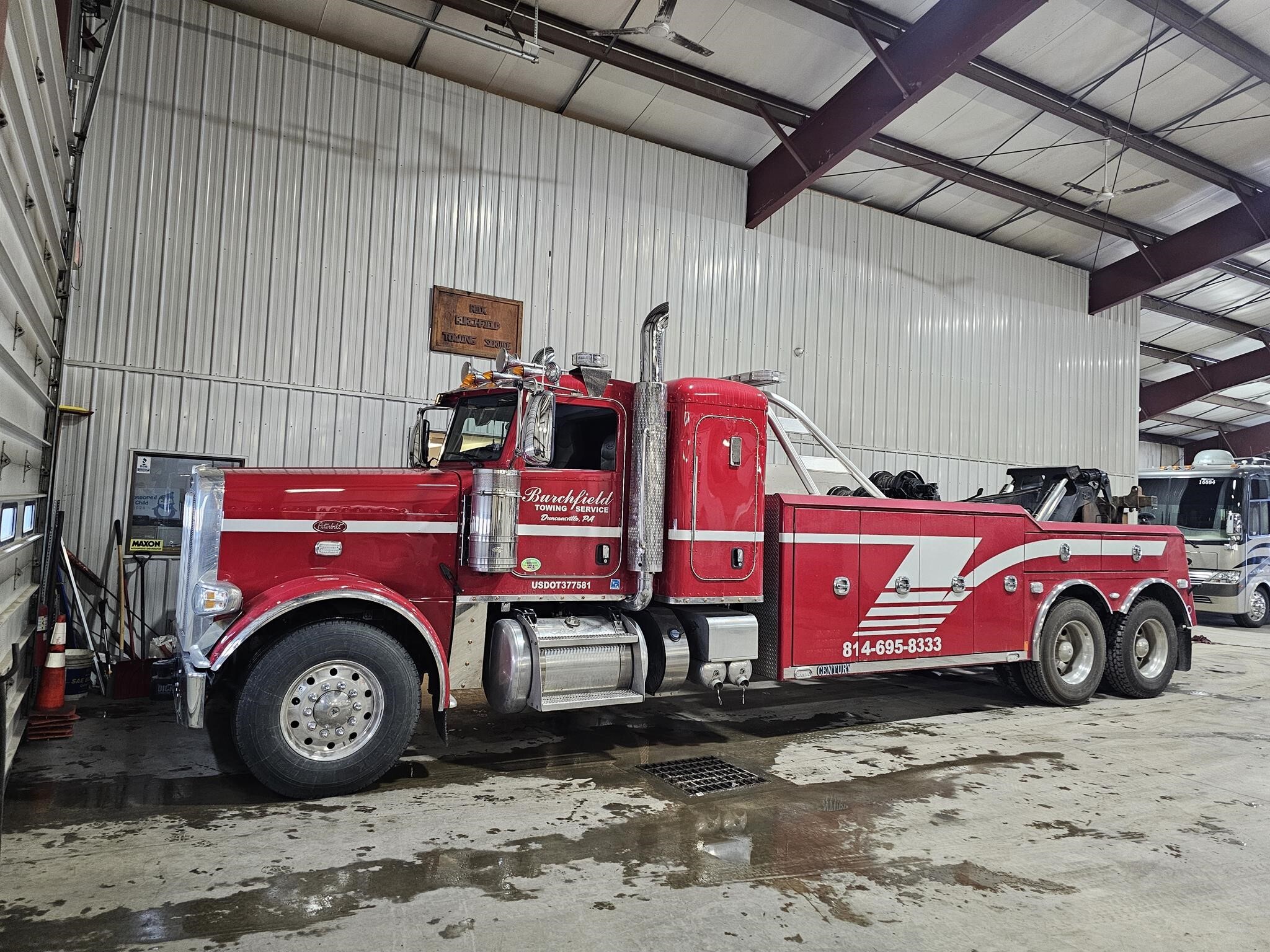 2019 PETERBILT 389 in Duncansville, PA