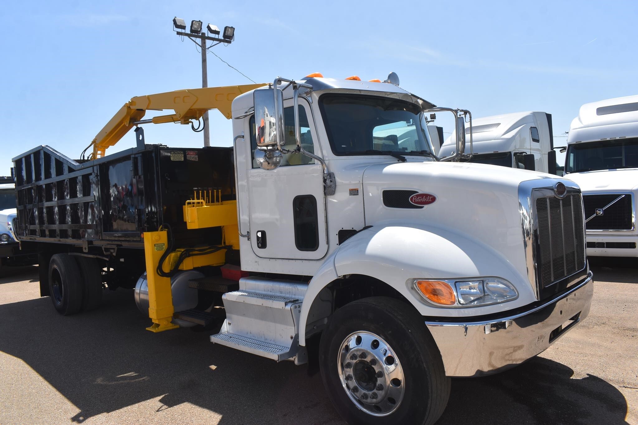 2017 PETERBILT 337 in Covington, TN