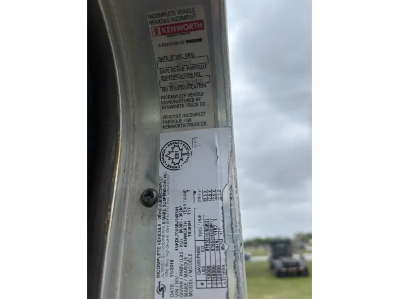 2011 KENWORTH T800