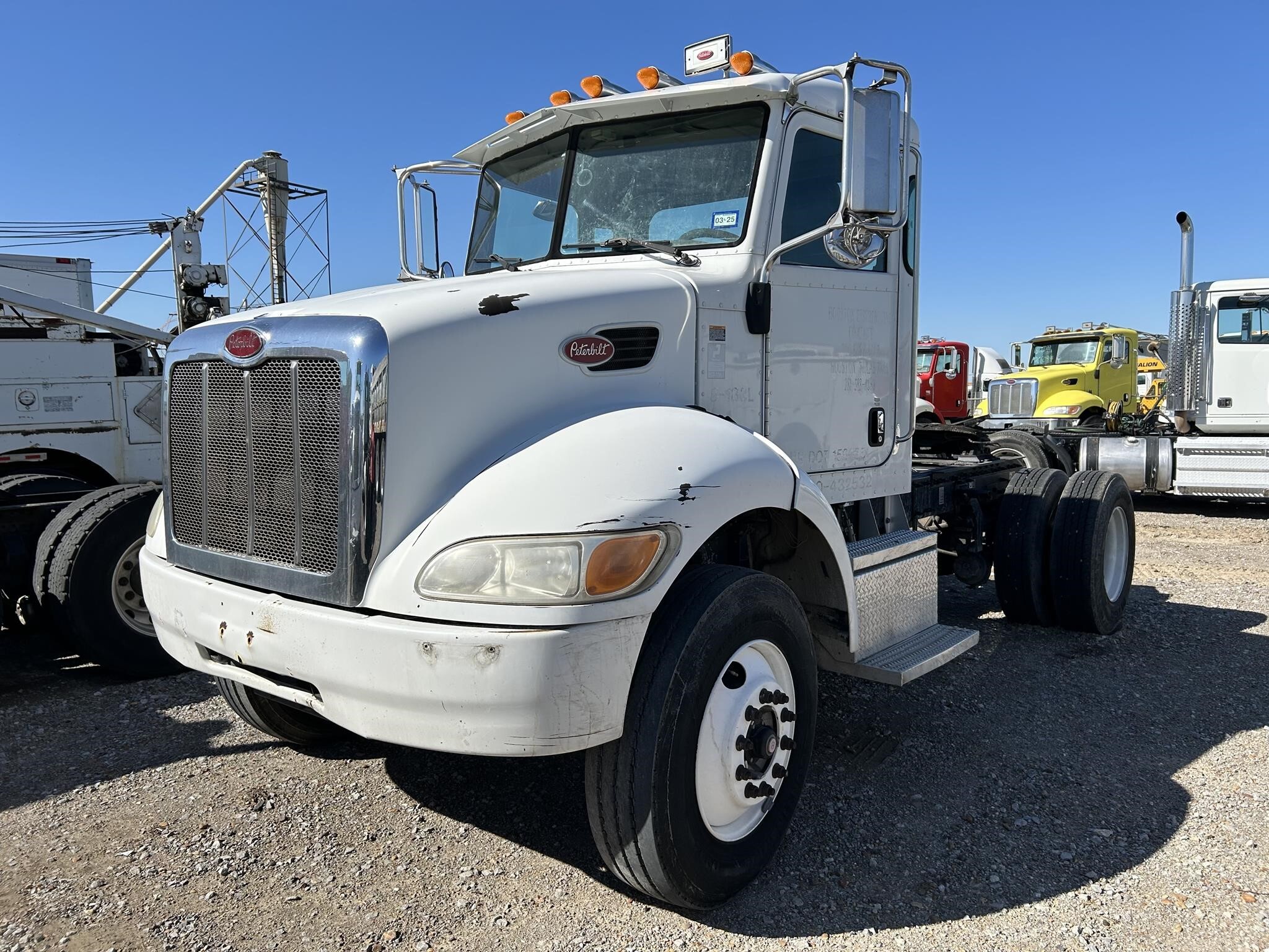 2011 PETERBILT 337 in Covington, TN