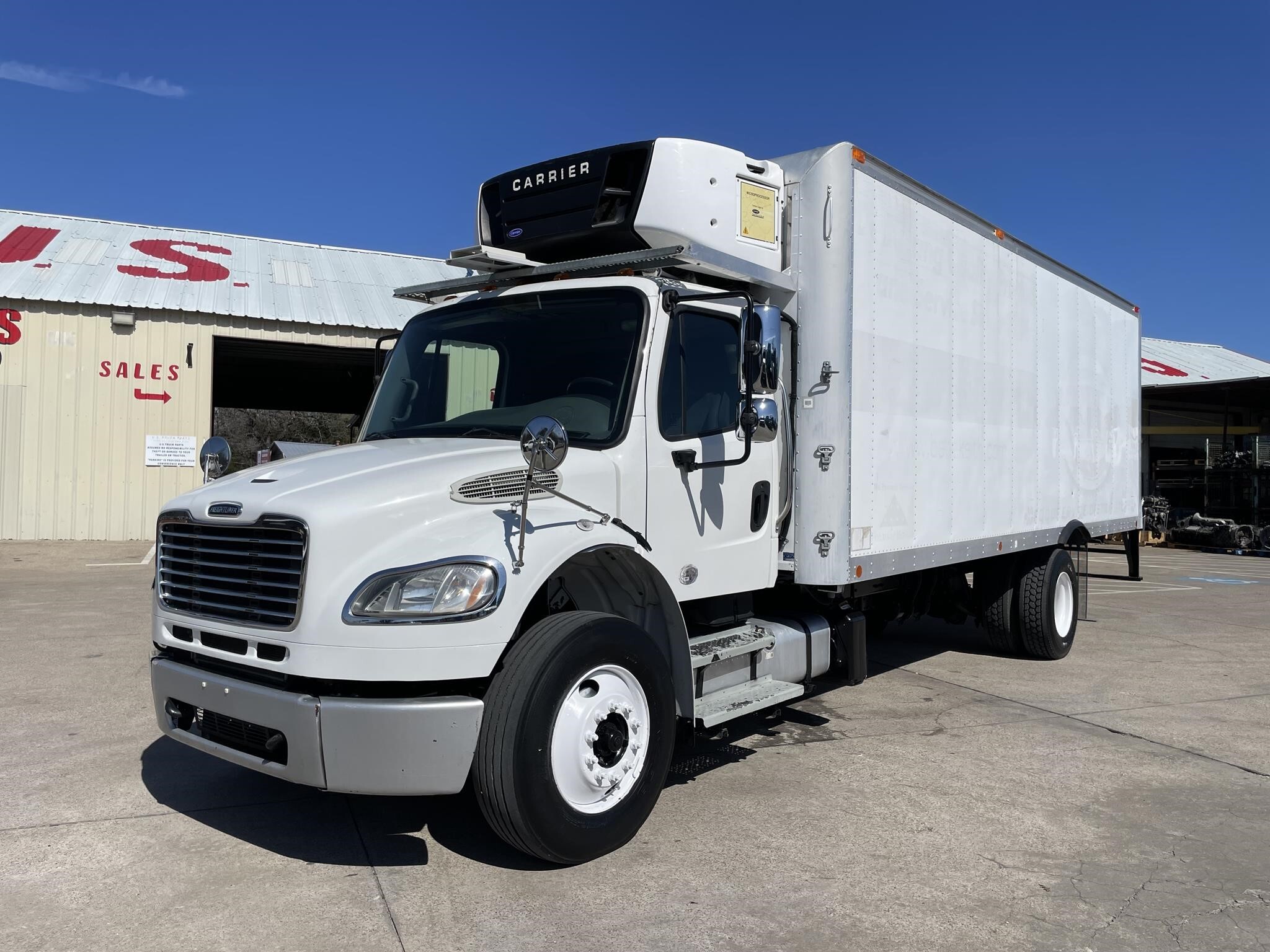 2015 FREIGHTLINER BUSINESS CLASS M2 106 in Dallas, TX