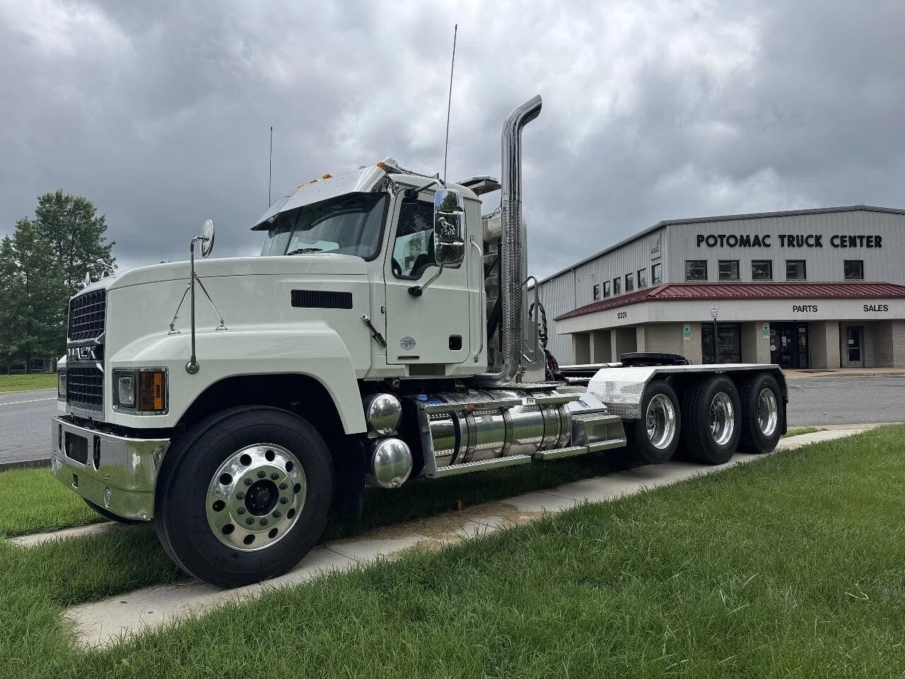 2025 MACK PINNACLE in Linthicum Heights, MD